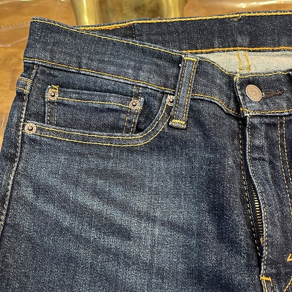 Men’s Levi jeans - Picture 2 of 5